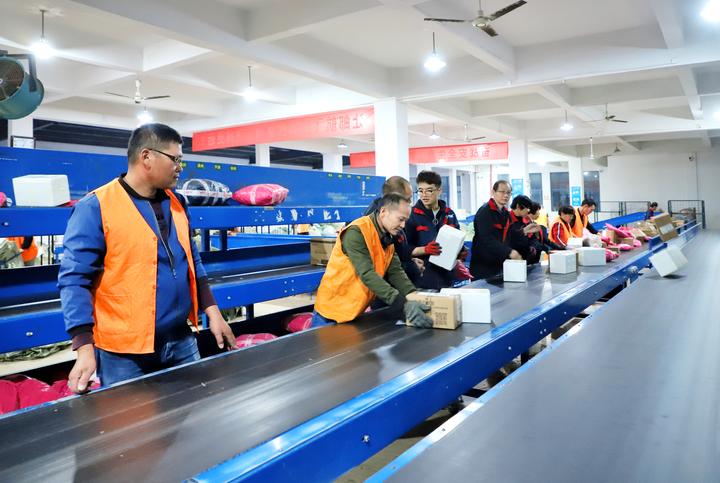 “雙十一”戰(zhàn)績(jī)驚人，背后的物流輸送網(wǎng)帶如何保證？