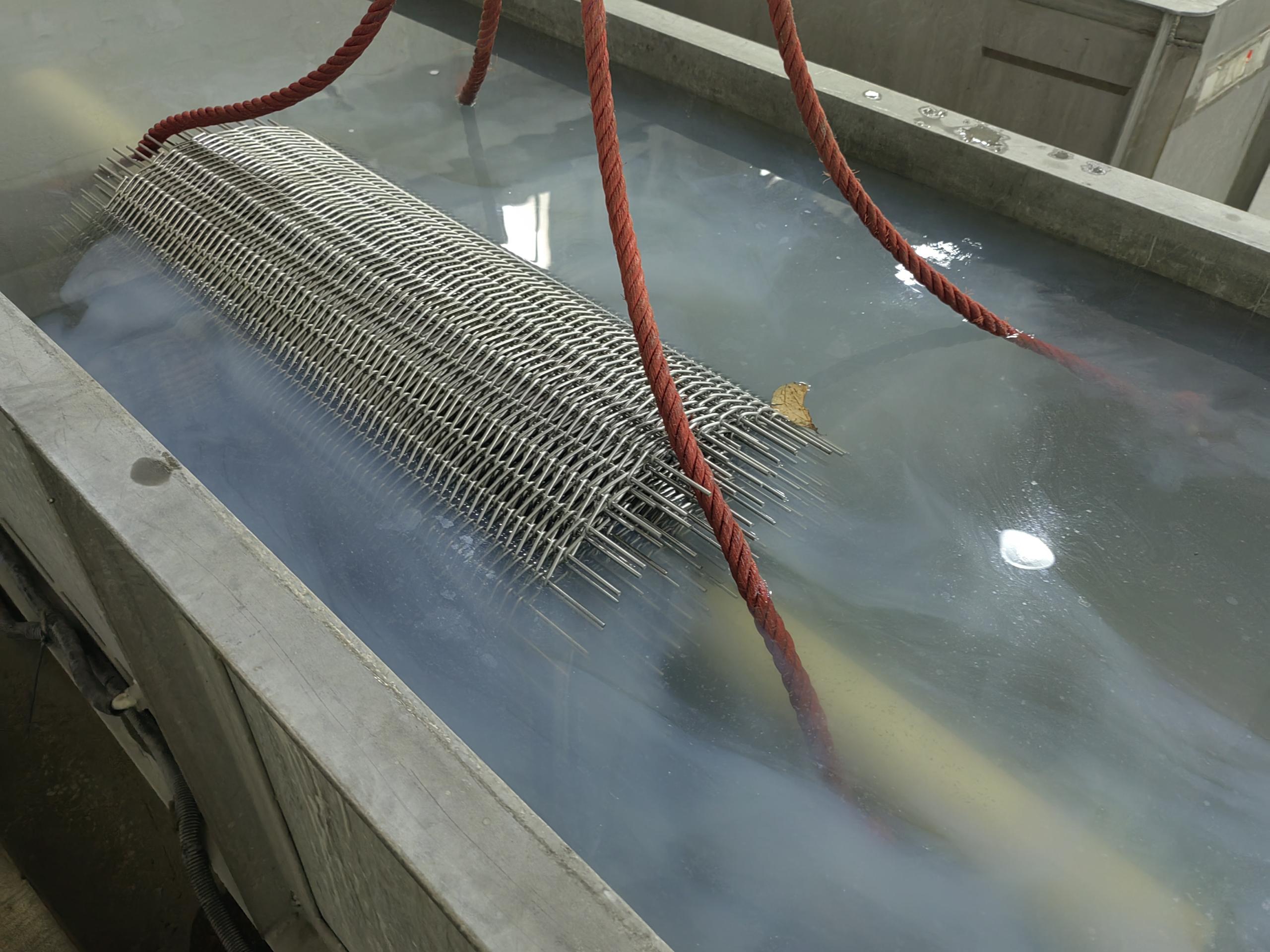  【高溫網(wǎng)帶】--脫脂清洗，延長使用壽命不可忽視的一點