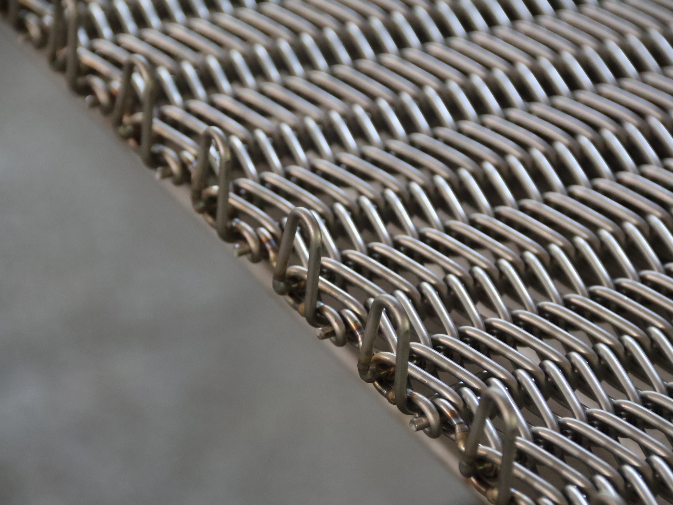 《決定燒結(jié)爐網(wǎng)帶壽命的五大元素：除了“兩抽兩退”，你還漏了哪一環(huán)？》